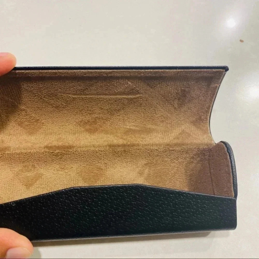 BURBERRY SUNGLASS BLACK CASE - Picture 3 of 4